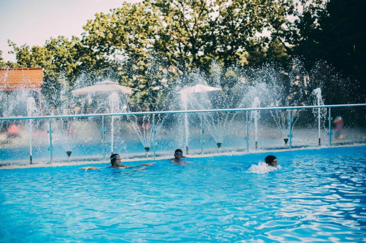 Zuzumbo Resort & Spa Telavi Eksteriør billede