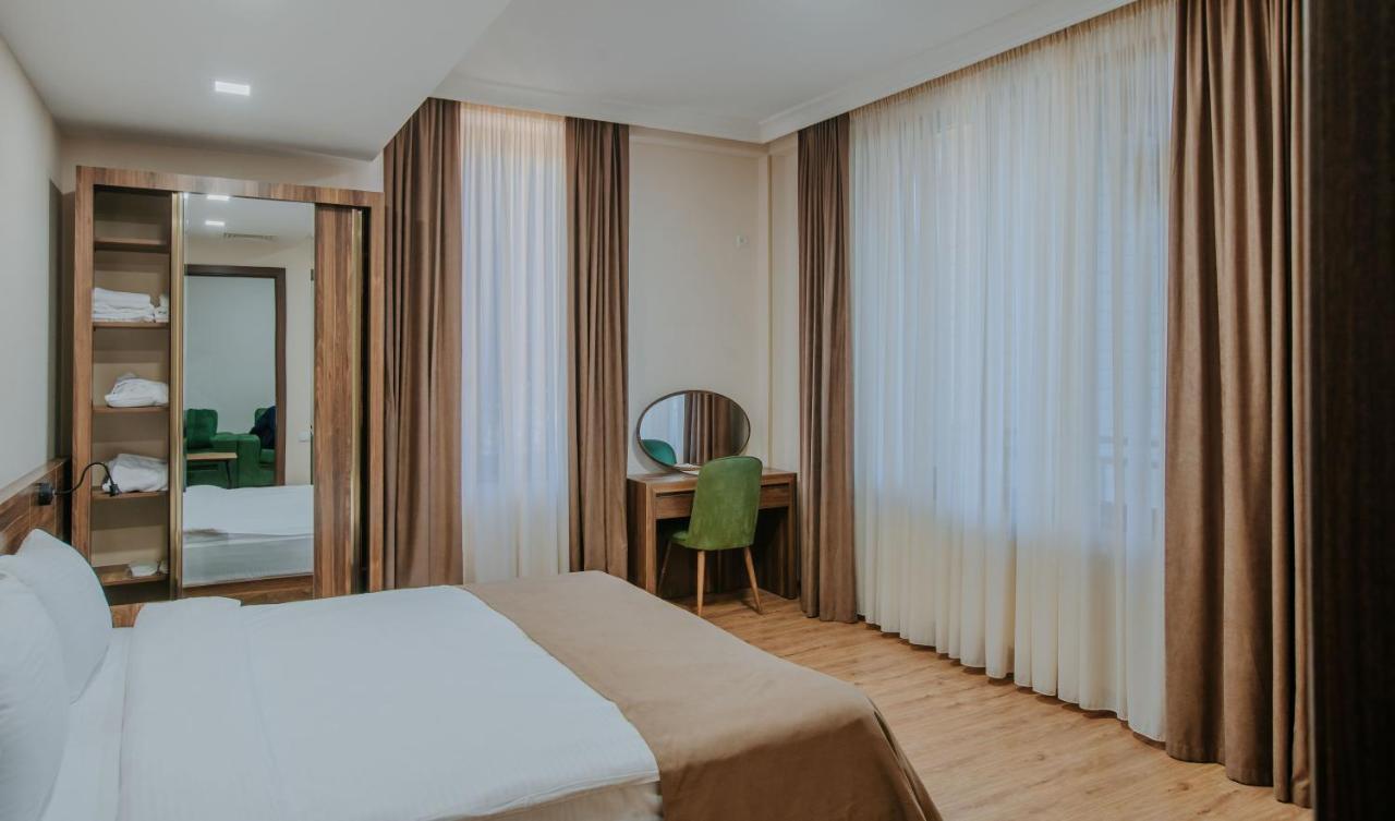 Zuzumbo Resort & Spa Telavi Eksteriør billede