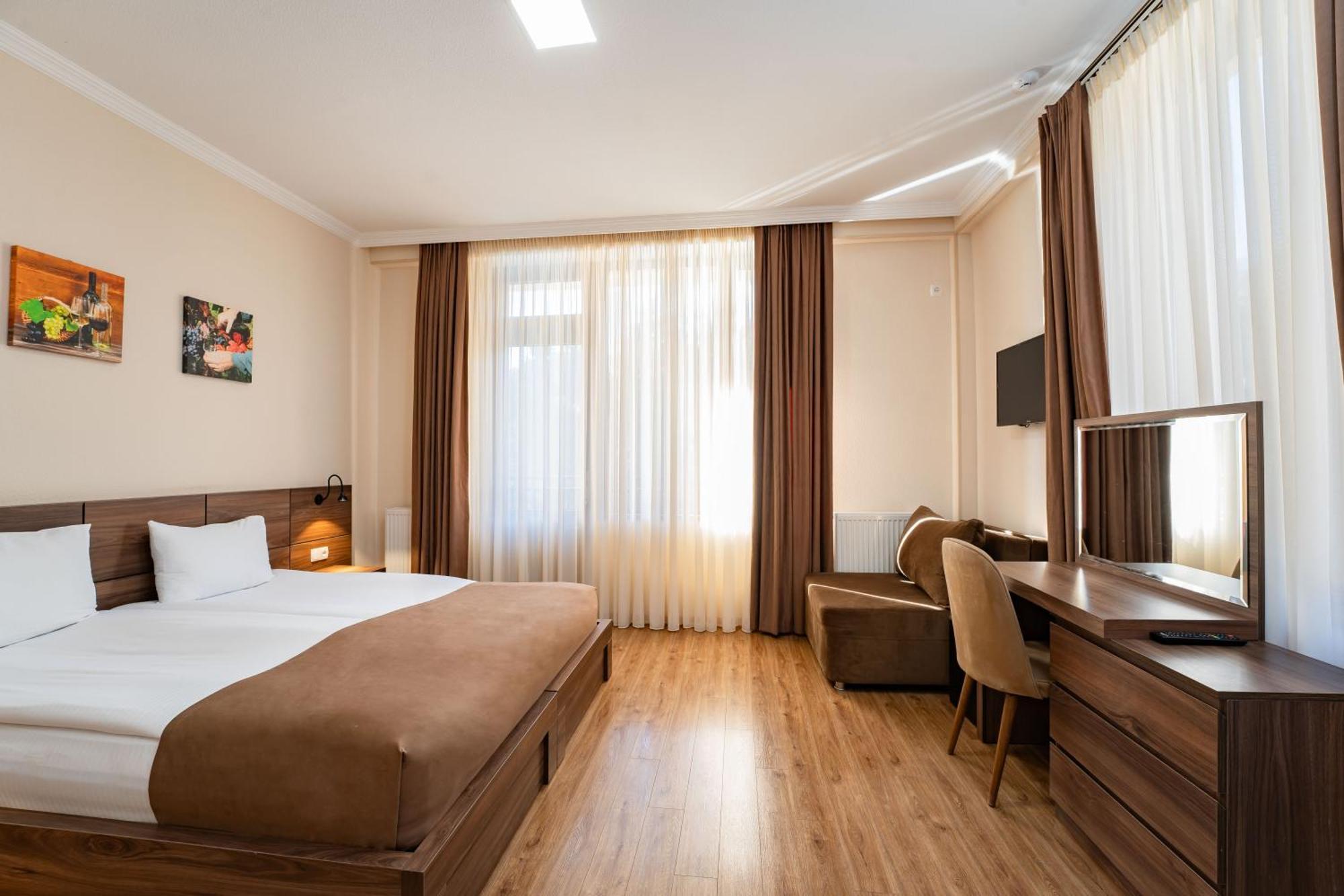 Zuzumbo Resort & Spa Telavi Eksteriør billede