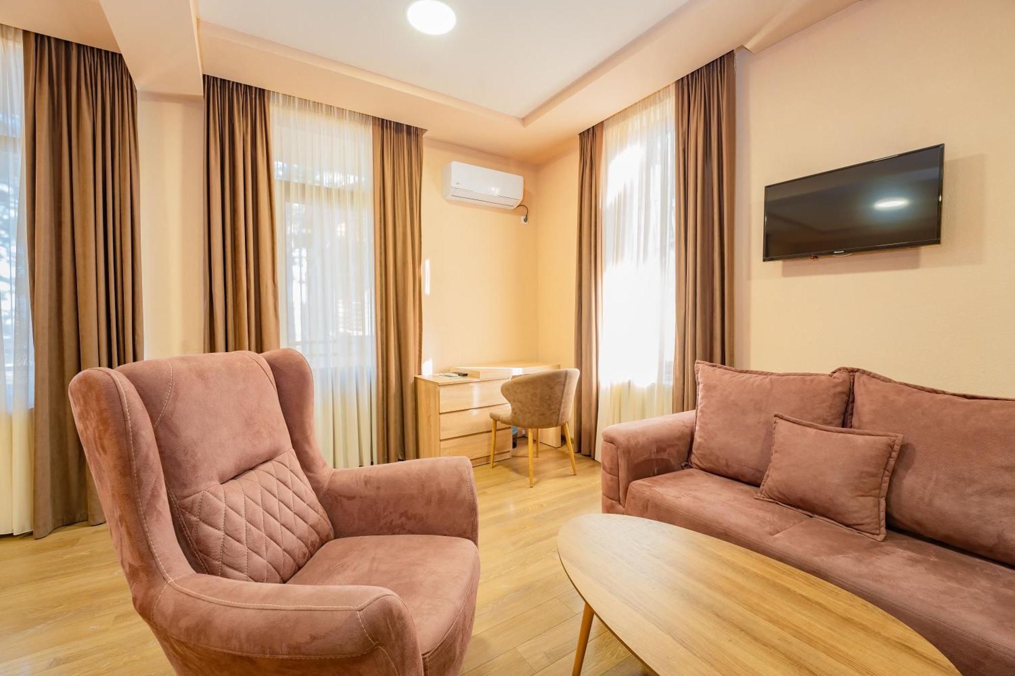 Zuzumbo Resort & Spa Telavi Eksteriør billede